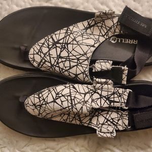 Marble printed sandals